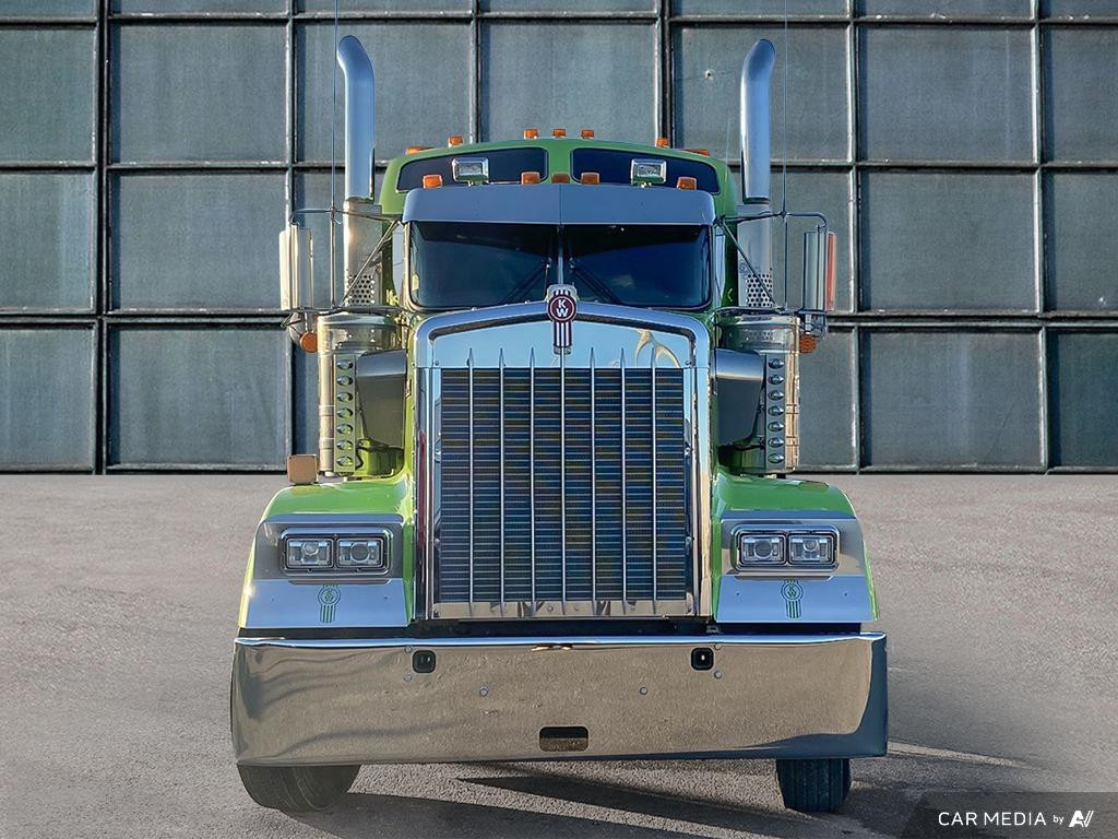 Kenworth W900L 72 inch sleeper